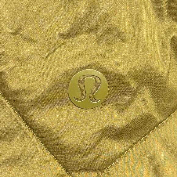 Lululemon Warm Two Ways Quilted Reversible Bomber Jacket Mossy 4 - Picture 12 of 15